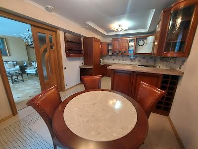 квартира за адресою Куликівська вул., 18б