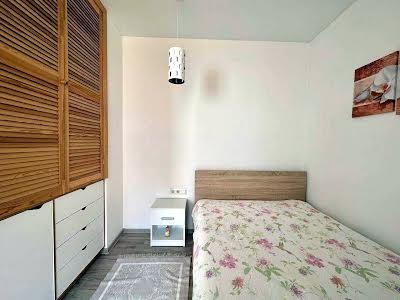 квартира за адресою Салютна вул., 2б