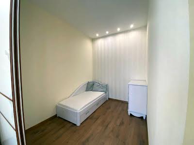 квартира за адресою Крутогірний узвіз (Рогальова), 28