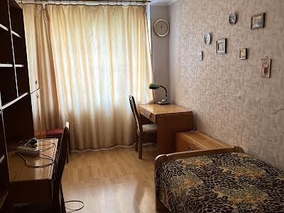 квартира за адресою Новгород-Сіверська, 3