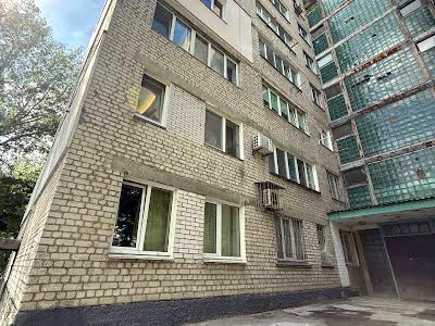квартира за адресою Верховинна вул., 81