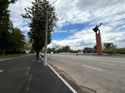 комерційна за адресою Міру, 21
