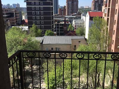 квартира за адресою Гоголівська вул., 17