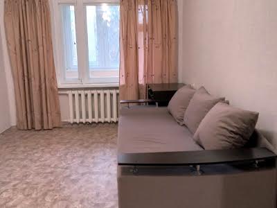 квартира за адресою Ільфа та Петрова вул., 63