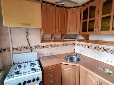 квартира за адресою Братиславська вул., 4