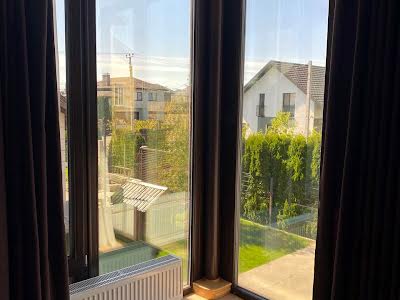 будинок за адресою Янтарна вул., 38Б