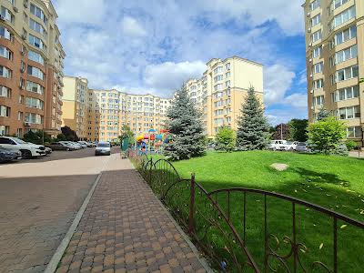 квартира за адресою Андрія Малишка вул. (Льва Толстого), 81