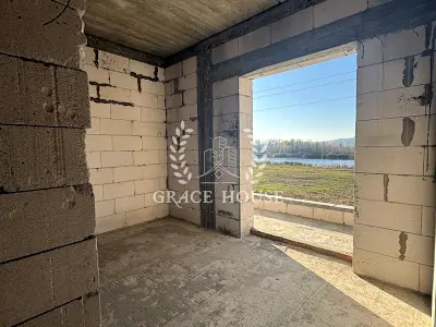 дом по адресу Паркова 12