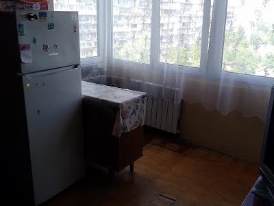 квартира за адресою Дніпровська набережна вул., 11