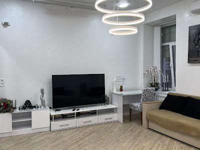 квартира за адресою Мала Житомирська вул., 5