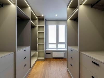 квартира за адресою Зарічна вул., 4