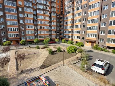 квартира за адресою Мостобудівників, 18