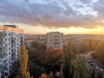 квартира за адресою Джона Маккейна вул. (Кудрі Івана), 20б