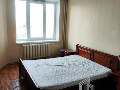 квартира за адресою Академіка Булаховського вул., 5б