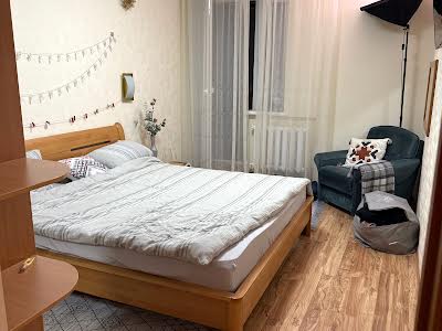 квартира за адресою Набережна Перемоги вул., 136-А