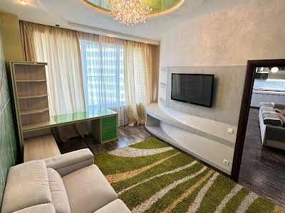 квартира за адресою Літературна вул., 1а