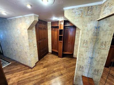 квартира за адресою Торгова вул., 1