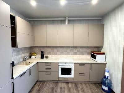 квартира за адресою Михайла Максимовича вул. (Онуфрія Трутенка), 24-Б