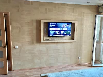 квартира за адресою Райдужний масив вул., 4