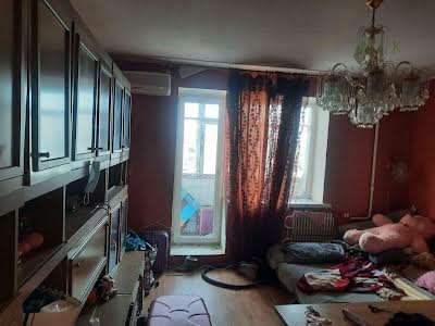 квартира за адресою Олега Громадского, 1Б