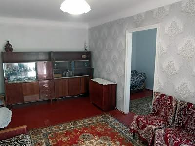 квартира по адресу Строителей ул., 27