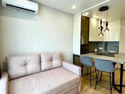 квартира за адресою Генерала Грекова вул., 4