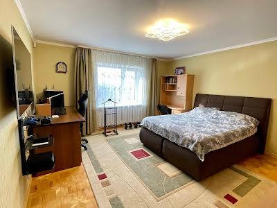 будинок за адресою Володимира Моссаковського вул. (Клари Цеткін), 30