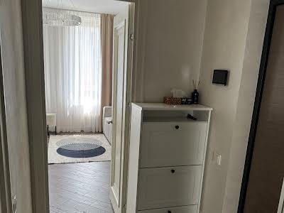 квартира по адресу Салютная ул., 2