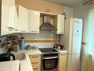квартира за адресою Миколи Ушакова вул., 18