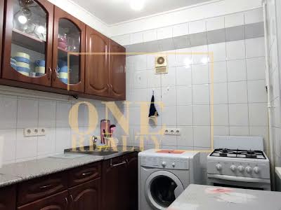 квартира за адресою Івана Миколайчука вул. (Серафимовича), 7