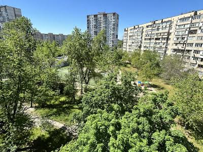 квартира за адресою Романа Шухевича просп. (Генерала Ватутіна), 6А
