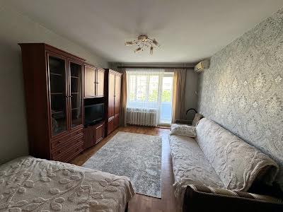 квартира по адресу Героев просп., 10