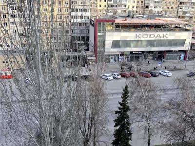квартира за адресою Героїв просп., 12