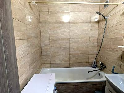 квартира за адресою Ревуцького вул., 42 Б