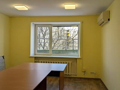 квартира за адресою Ливарна вул., 6