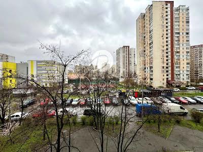 квартира за адресою Ревуцького вул., 42Б