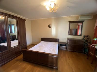 квартира за адресою Срібнокільська вул., 8А
