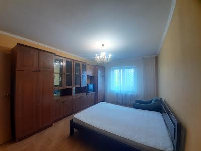квартира за адресою Милославська вул., 32/51а