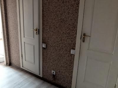 квартира по адресу Ревуцького, 18