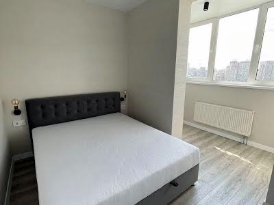квартира за адресою Ревуцького вул., 40-Б