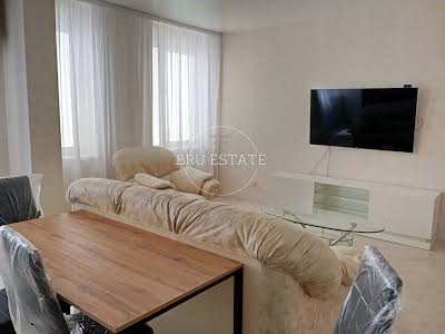 квартира за адресою Регенераторна вул., 4 к5