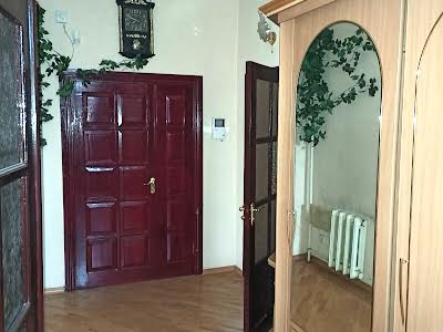 дом по адресу Першотравнева, 11