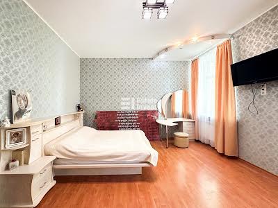 квартира за адресою Чернишевська вул., 15