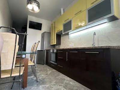 квартира за адресою Сонячна вул., 4