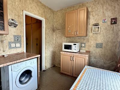 квартира за адресою Червоної Калини просп. (Володимира Маяковського), 46