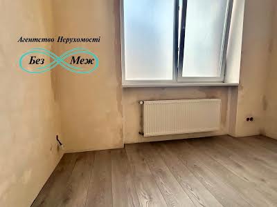 квартира за адресою Молодіжна вул., 4
