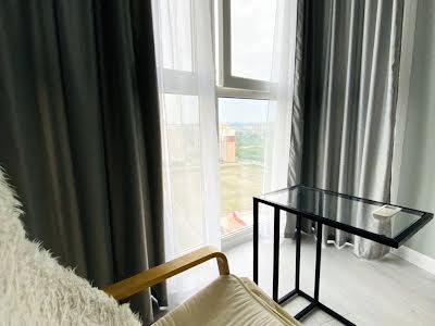 квартира за адресою Драгоманова вул., 2-Б