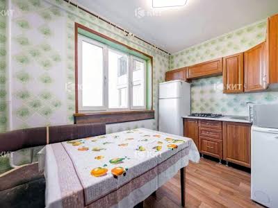 квартира за адресою Нескорених вул. (Героїв Праці), 4в
