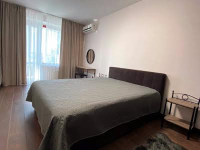 квартира за адресою Панаса Мирного вул., 28-А