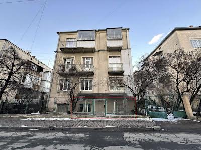 комерційна за адресою героїв упа, 22
